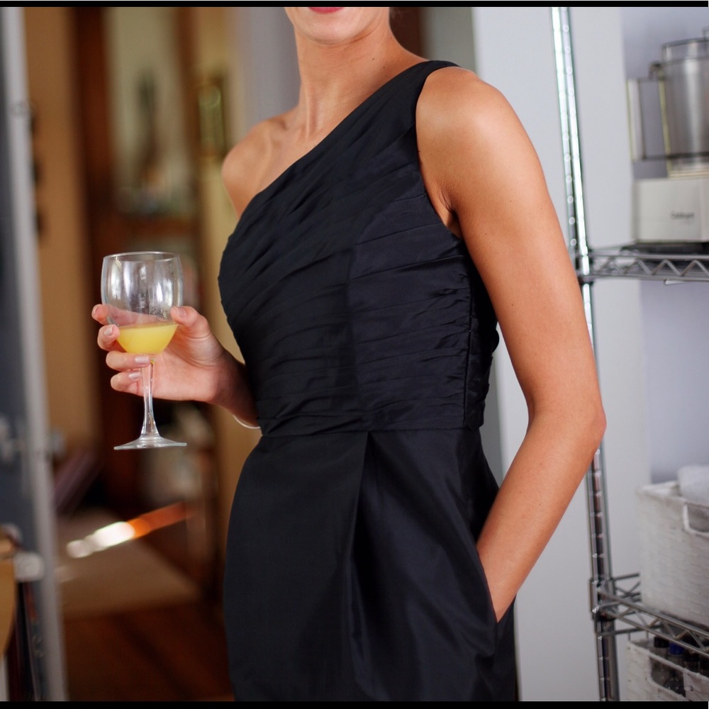 Monique Lhuillier dress